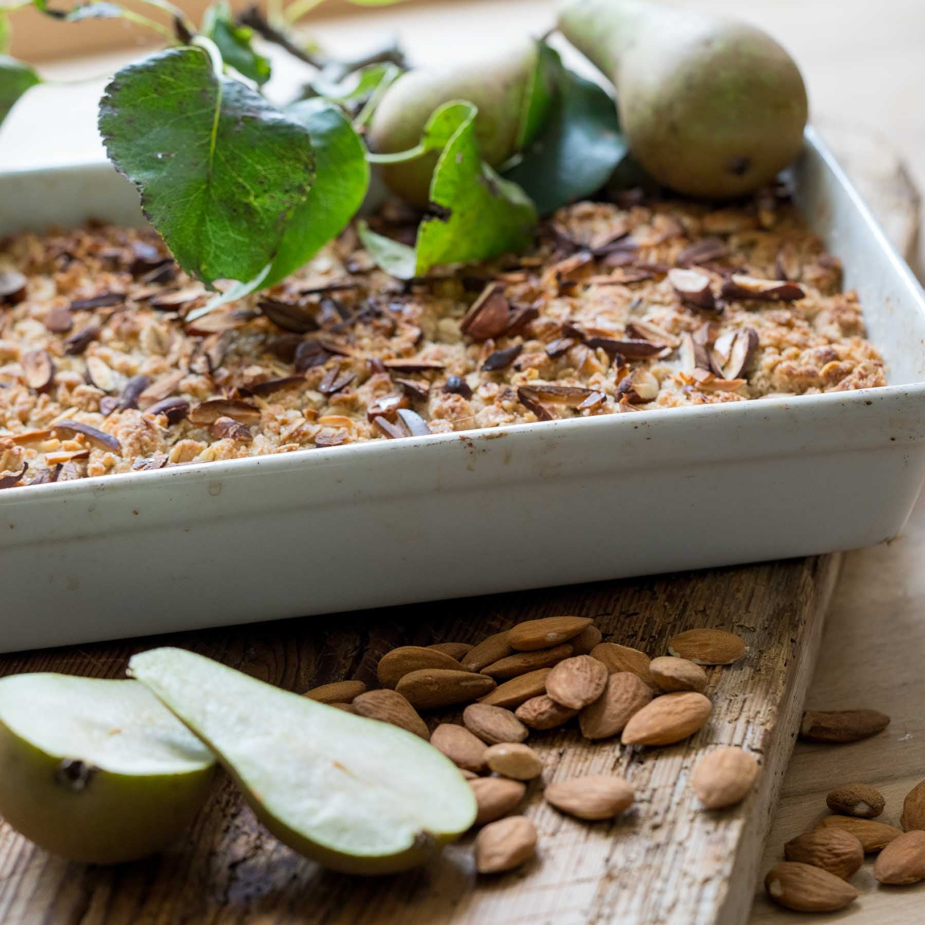 Pærekage med mandler