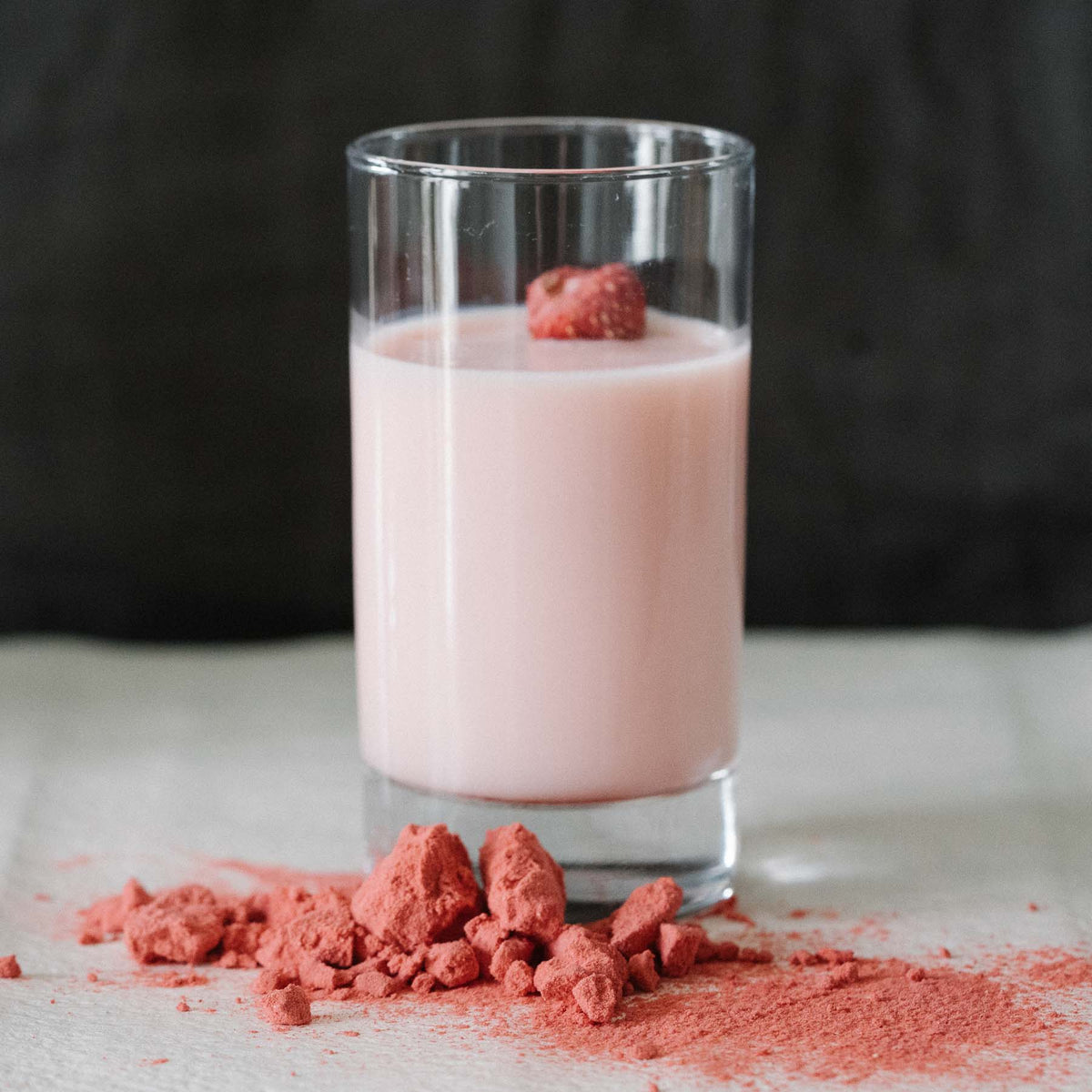 Jordbærsmoothie med jordbærpulver