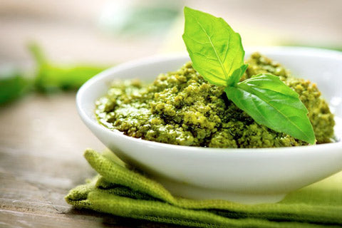Pesto med økologiske macadamianødder