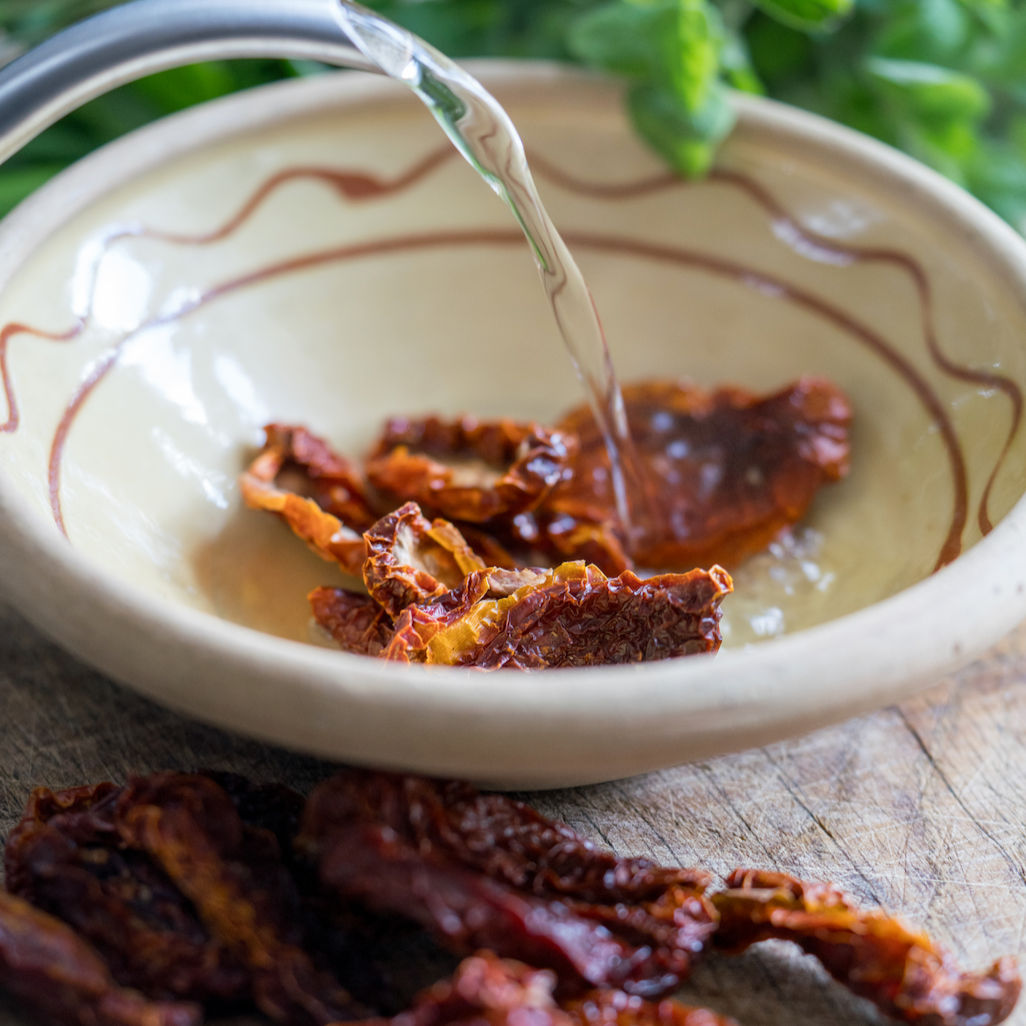 Hjemmelavet pastasauce med soltørrede tomater